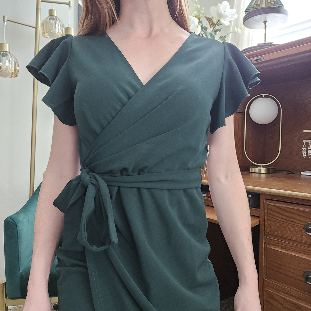 Dark Green V-Neck Wrap Dress | Runched With Tie Waist | Size Small